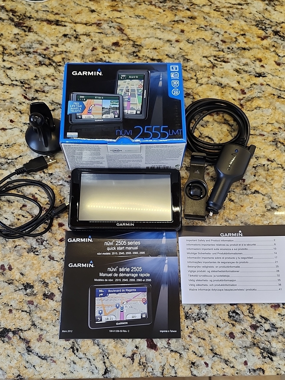 Garmin nüvi 2555 LMT GPS Navigator - Like New Original Box & Manuals Works Great